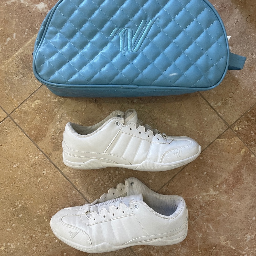 Varisty brand cheer shoes size 6.5. Comes with carry case.